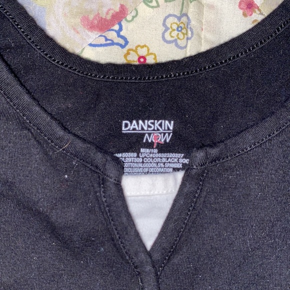 Tank🖤 - Picture 2 of 3